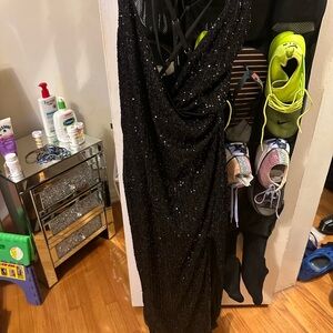 Brand new sequins black dress tags on midi length super sexy s